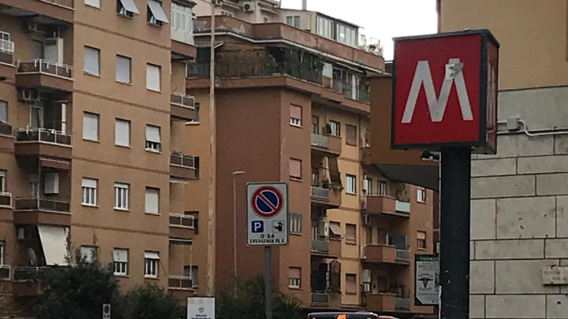 Perla Vaticana - Metro Cornelia Rome Italy